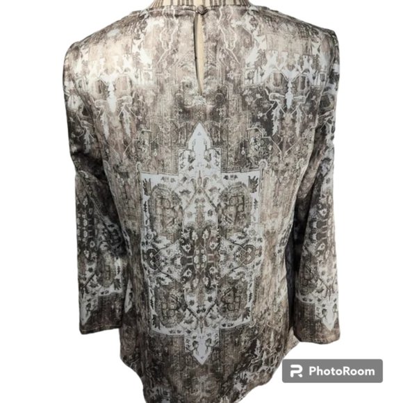 ecru NWOT Gold & White Print Drape Neck Top Size Medium - Picture 5 of 12